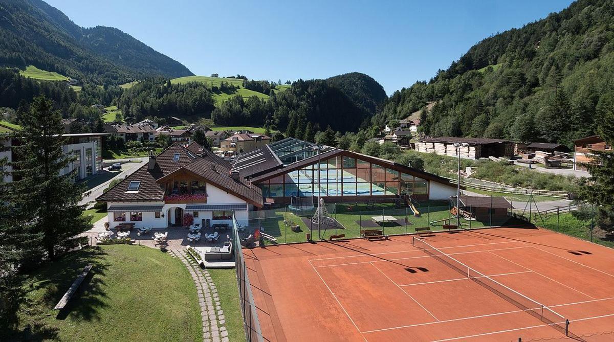 Solaia Hotel & Guesthouse Castelrotto Exterior photo